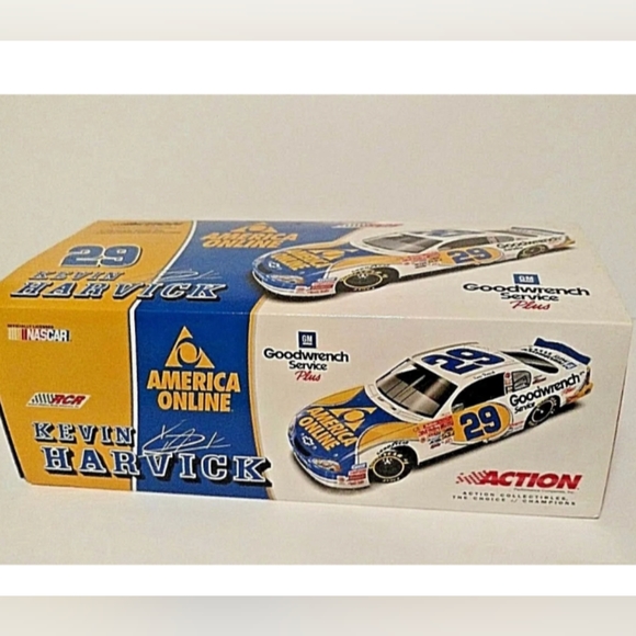 Adult Collectibles Action Kevin Harvick AMERICA ONLINE 2001 STOCK CAR NEW - Picture 2 of 12